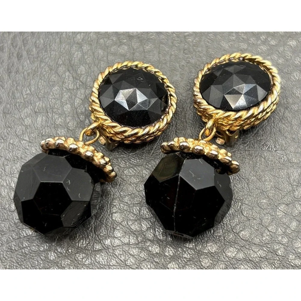 Vintage Black Chunky Bead Faceted Dangle Drop Earrings Gold Tone Clip On